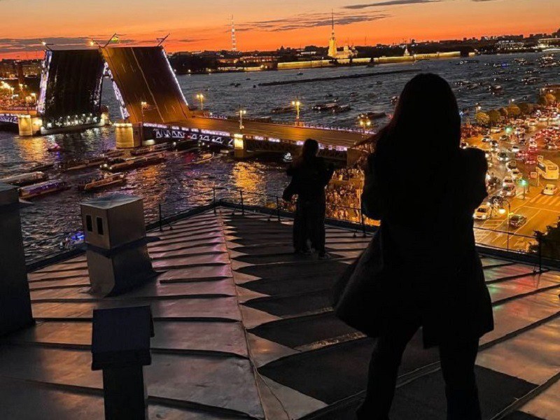 Ночная экскурсия по крышам с просмотром разведения Дворцового моста