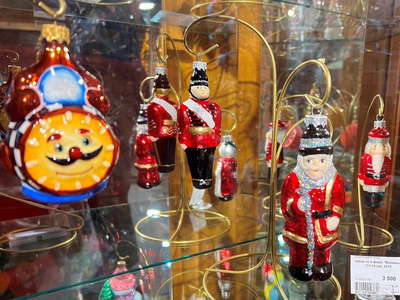 Рождественские истории - экскурсия по Петербургу с посещением фабрики ёлочных игрушек