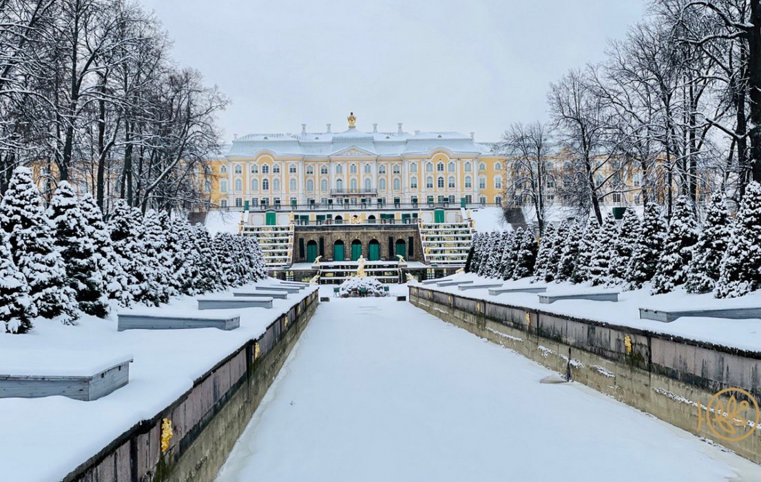 Петергофский дворец