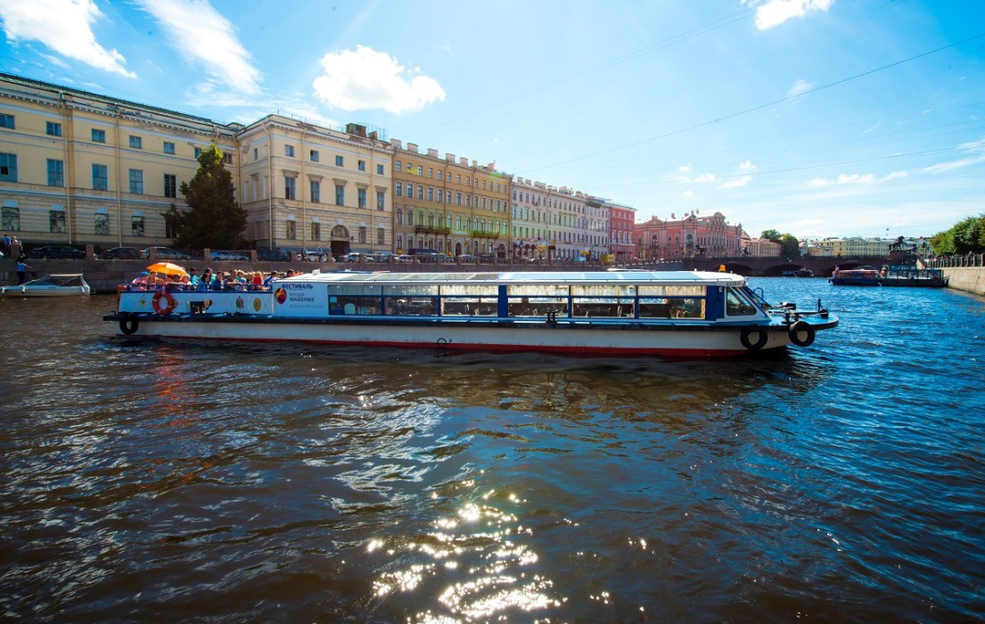 Обзорная экскурсия «Реки и каналы Петербурга» (Canal Cruise)