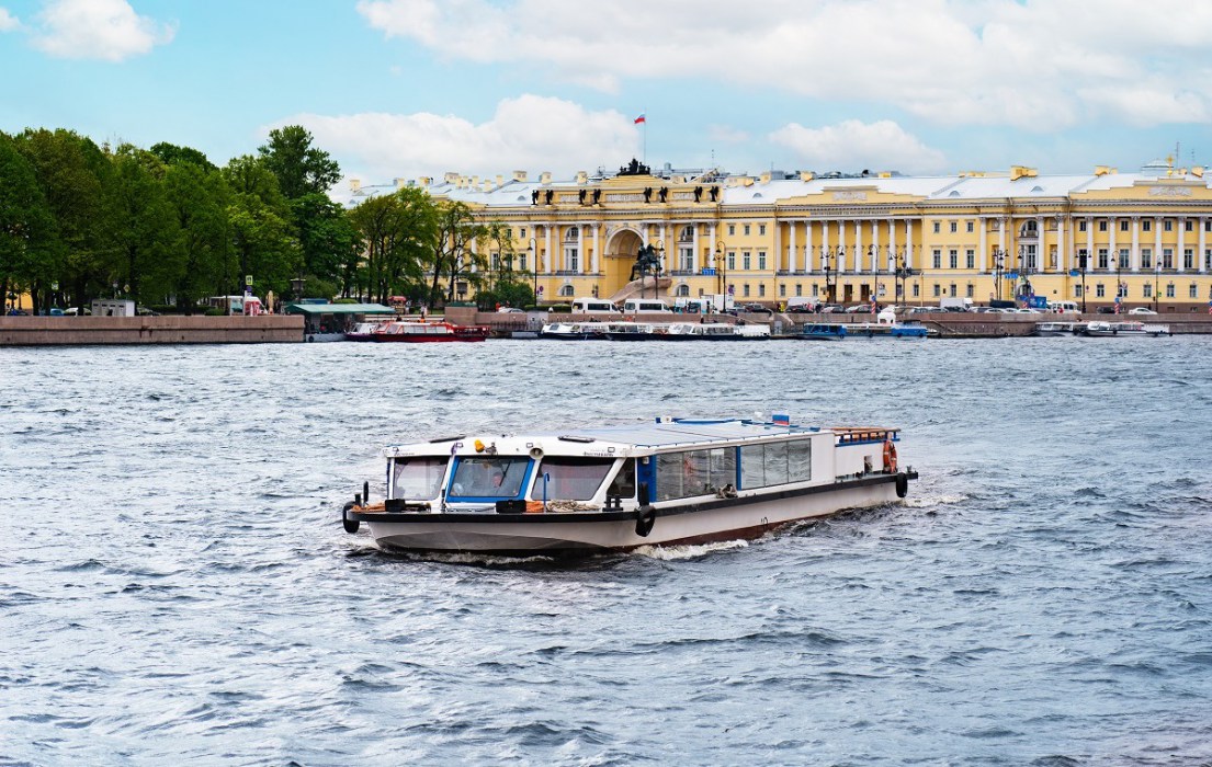 Истории разводных мостов - ночная экскурсия по каналам Петербурга