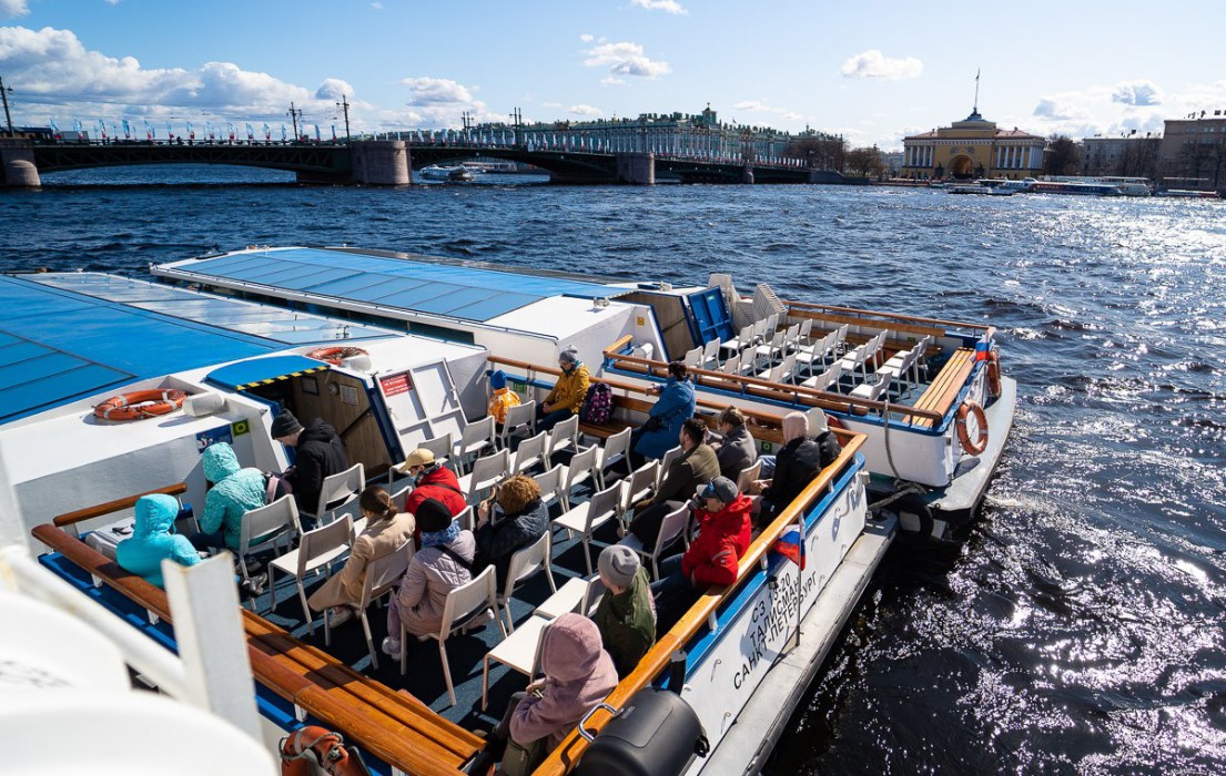 «Имперский Петербург» - обзорная экскурсия по Неве и каналам