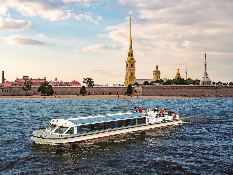 «Имперский Петербург» - обзорная экскурсия по Неве и каналам